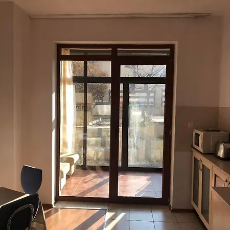 One Bedroom Flat With Garden And Barbeque Apartman *