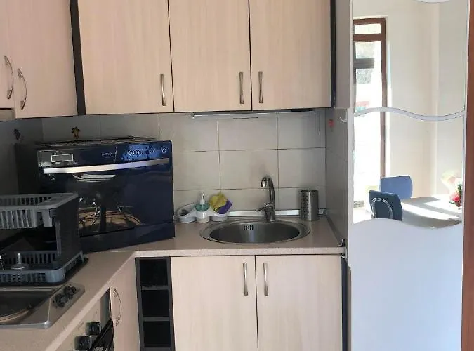 شقة One Bedroom Flat With Garden And Barbeque *